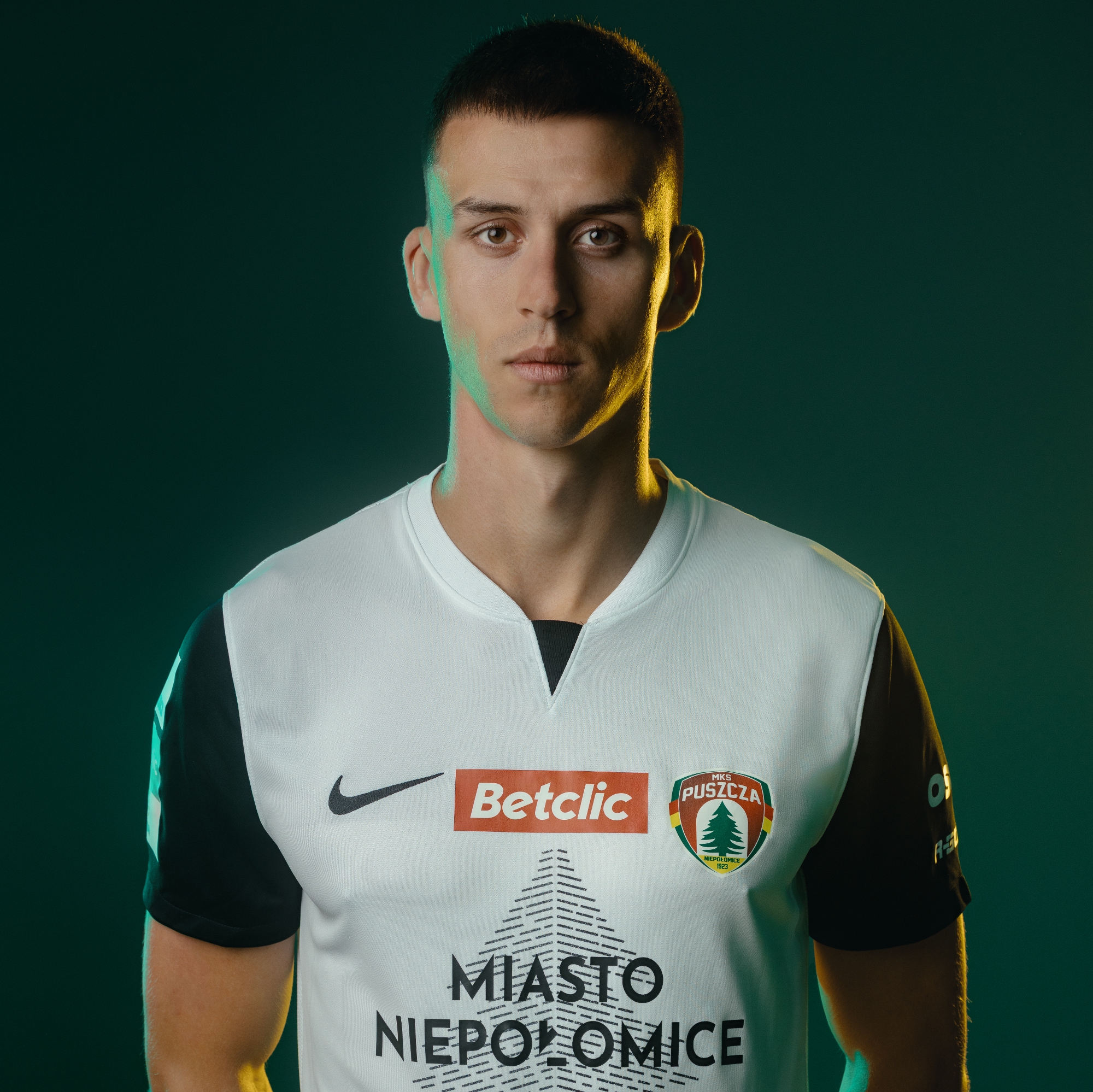 Adrian Piekarski zawodnik Puszczy Niepołomice